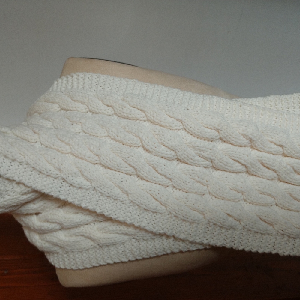 #3 HANDKNIT Ivory Cable Stitched Scarf NWOT